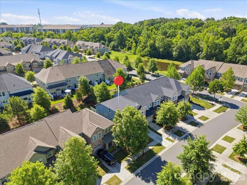 5618 Stonewells Drive, Charlotte, NC 28278.  MLS# CAR4390467, YatesRealty ID 29939. 