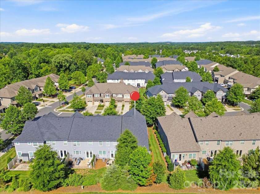 5618 Stonewells Drive, Charlotte, NC 28278.  MLS# CAR4390467, YatesRealty ID 29939. 