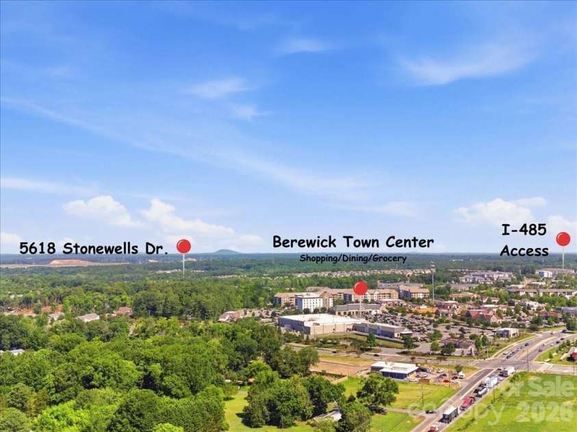 5618 Stonewells Drive, Charlotte, NC 28278.  MLS# CAR4390467, YatesRealty ID 29939. 