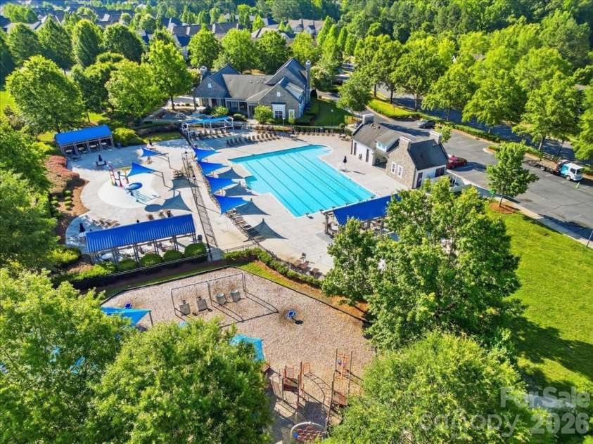 5618 Stonewells Drive, Charlotte, NC 28278.  MLS# CAR4390467, YatesRealty ID 29939. 