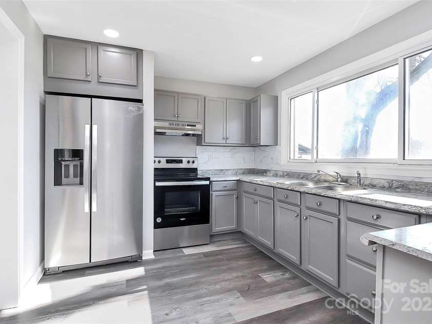 108 Lee Drive, Shelby, NC 28150.  MLS# CAR4322859, YatesRealty ID 2994. 