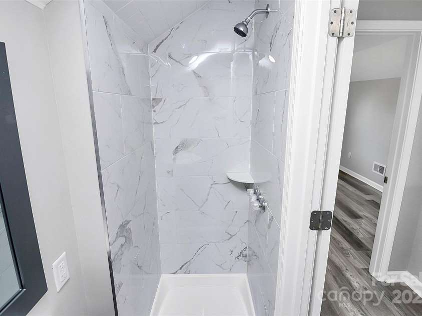 108 Lee Drive, Shelby, NC 28150.  MLS# CAR4322859, YatesRealty ID 2994. 