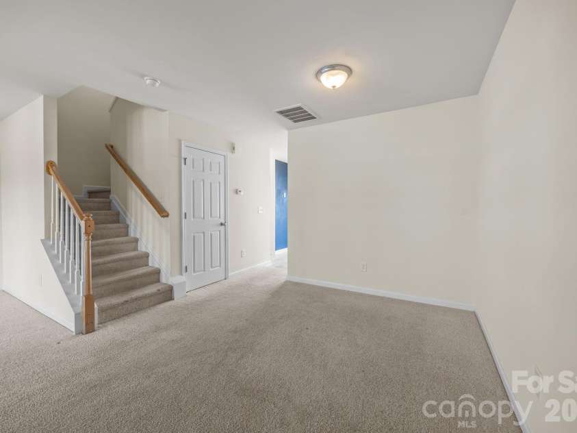 11138 Derryrush Drive, Charlotte, NC 28213.  MLS# CAR4352898, YatesRealty ID 2994. 
