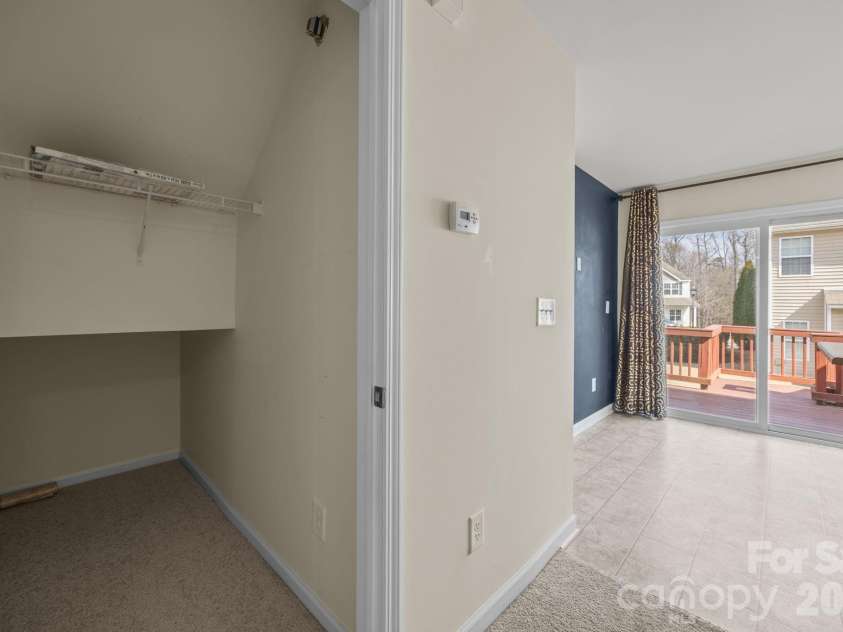 11138 Derryrush Drive, Charlotte, NC 28213.  MLS# CAR4352898, YatesRealty ID 2994. 