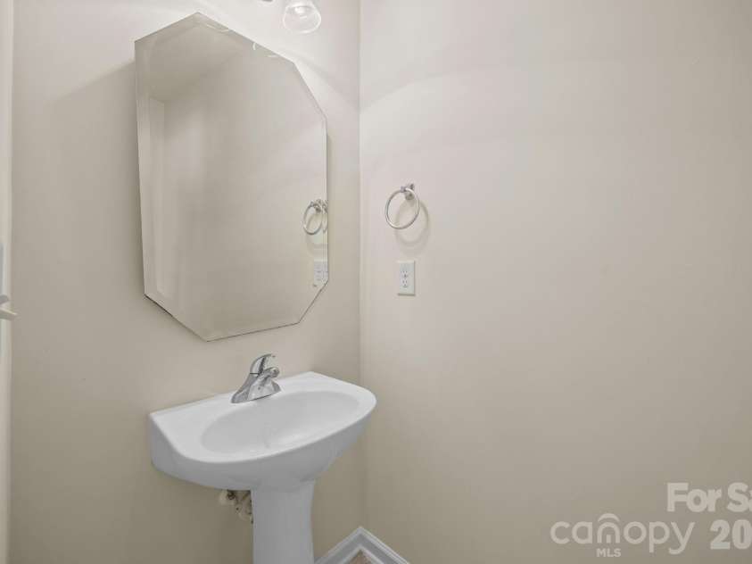 11138 Derryrush Drive, Charlotte, NC 28213.  MLS# CAR4352898, YatesRealty ID 2994. 