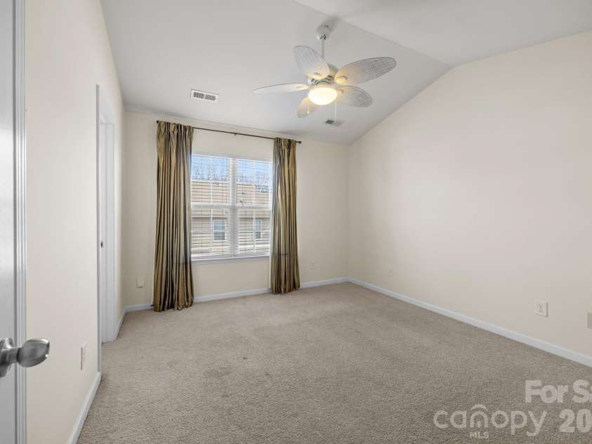 11138 Derryrush Drive, Charlotte, NC 28213.  MLS# CAR4352898, YatesRealty ID 2994. 