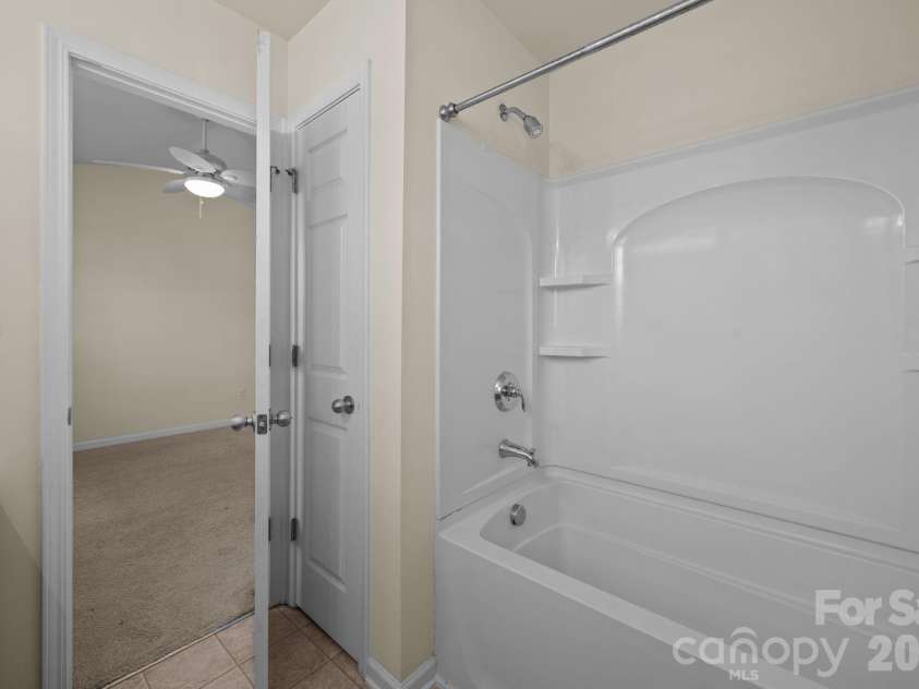 11138 Derryrush Drive, Charlotte, NC 28213.  MLS# CAR4352898, YatesRealty ID 2994. 