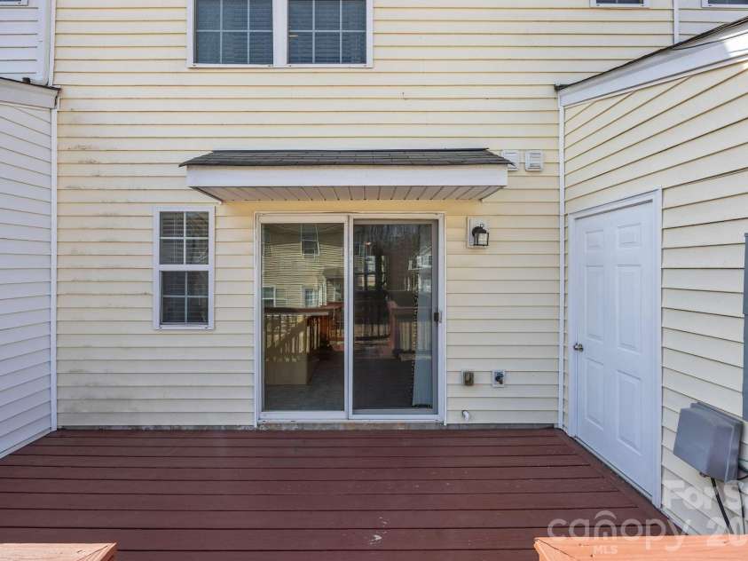 11138 Derryrush Drive, Charlotte, NC 28213.  MLS# CAR4352898, YatesRealty ID 2994. 
