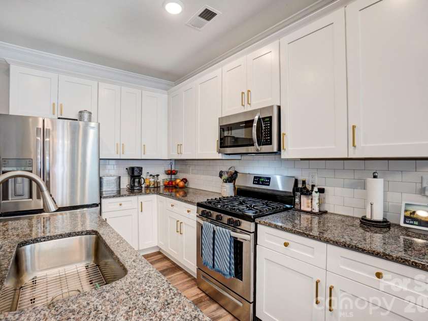 3925 Rothwood Lane, Harrisburg, NC 28075.  MLS# CAR4317892, YatesRealty ID 2994. 