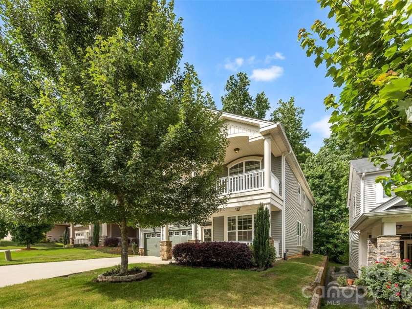 7116 Toxaway Lane, Charlotte, NC 28269.  MLS# CAR4391791, YatesRealty ID 29940. 