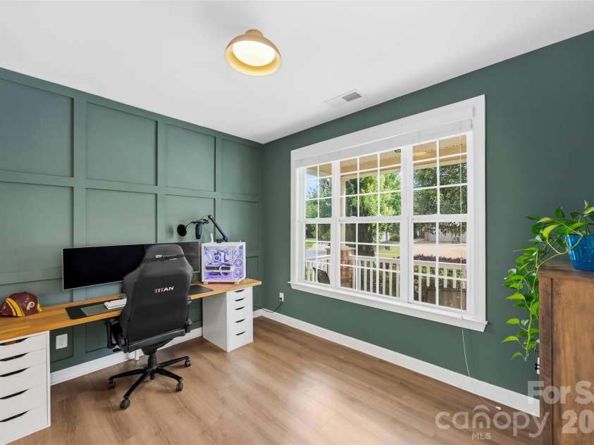 7116 Toxaway Lane, Charlotte, NC 28269.  MLS# CAR4391791, YatesRealty ID 29940. 