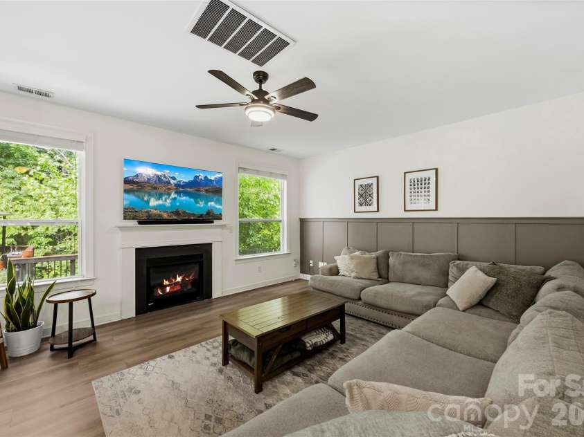 7116 Toxaway Lane, Charlotte, NC 28269.  MLS# CAR4391791, YatesRealty ID 29940. 