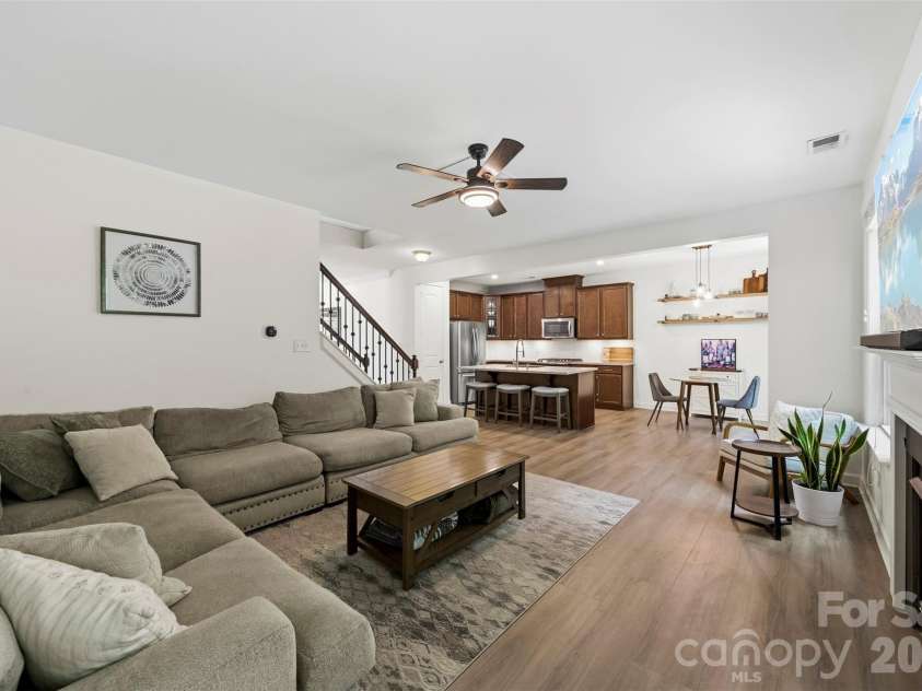 7116 Toxaway Lane, Charlotte, NC 28269.  MLS# CAR4391791, YatesRealty ID 29940. 