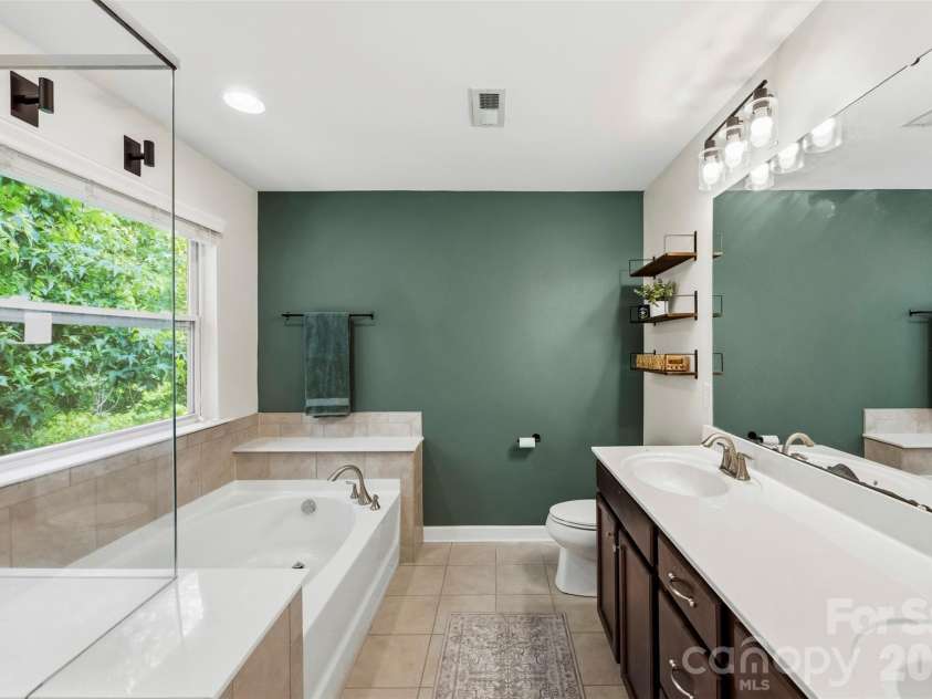 7116 Toxaway Lane, Charlotte, NC 28269.  MLS# CAR4391791, YatesRealty ID 29940. 