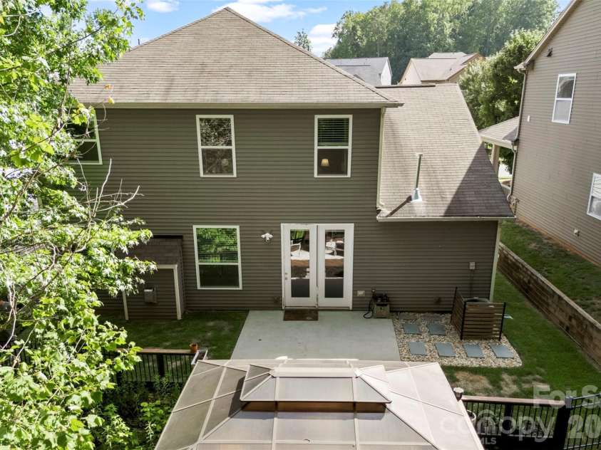 7116 Toxaway Lane, Charlotte, NC 28269.  MLS# CAR4391791, YatesRealty ID 29940. 