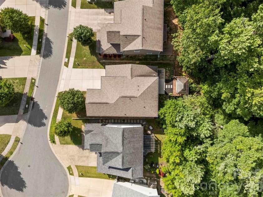 7116 Toxaway Lane, Charlotte, NC 28269.  MLS# CAR4391791, YatesRealty ID 29940. 