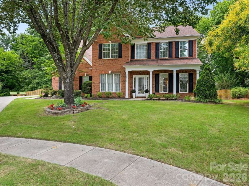 6807 Guinevere Drive, Charlotte, NC 28277.  MLS# CAR4391308, YatesRealty ID 29941. 