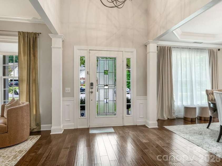 6807 Guinevere Drive, Charlotte, NC 28277.  MLS# CAR4391308, YatesRealty ID 29941. 