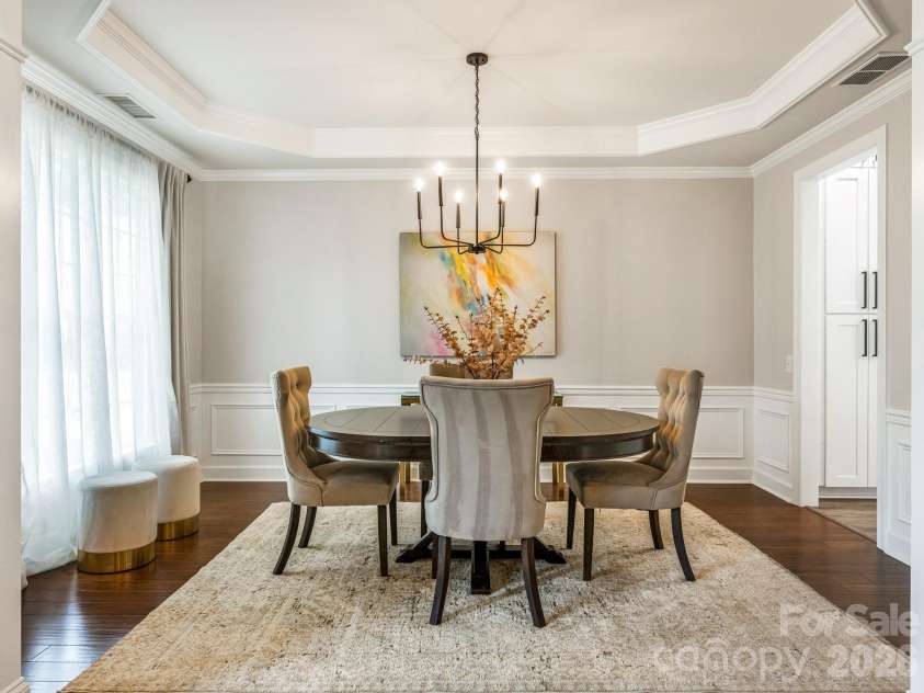6807 Guinevere Drive, Charlotte, NC 28277.  MLS# CAR4391308, YatesRealty ID 29941. 