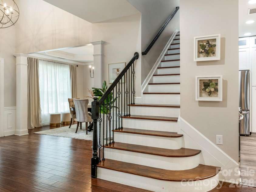 6807 Guinevere Drive, Charlotte, NC 28277.  MLS# CAR4391308, YatesRealty ID 29941. 