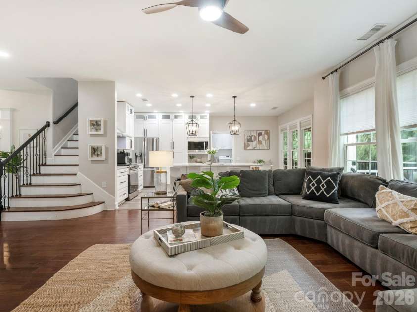 6807 Guinevere Drive, Charlotte, NC 28277.  MLS# CAR4391308, YatesRealty ID 29941. 