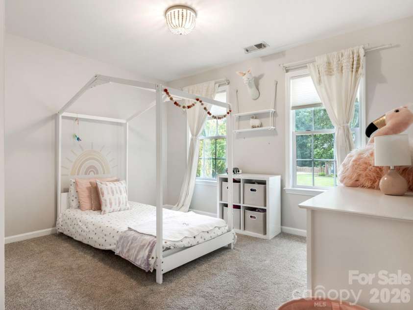 6807 Guinevere Drive, Charlotte, NC 28277.  MLS# CAR4391308, YatesRealty ID 29941. 