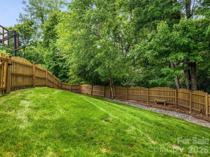 6807 Guinevere Drive, Charlotte, NC 28277.  MLS# CAR4391308, YatesRealty ID 29941. 