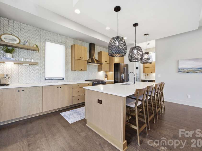 1026 Polaris Way, Charlotte, NC 28205.  MLS# CAR4391367, YatesRealty ID 29942. 