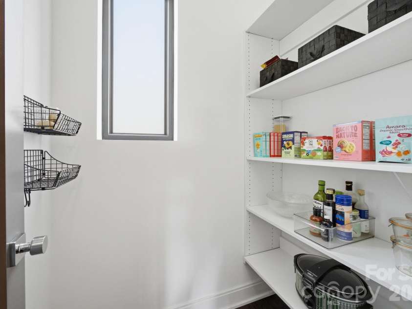 1026 Polaris Way, Charlotte, NC 28205.  MLS# CAR4391367, YatesRealty ID 29942. 