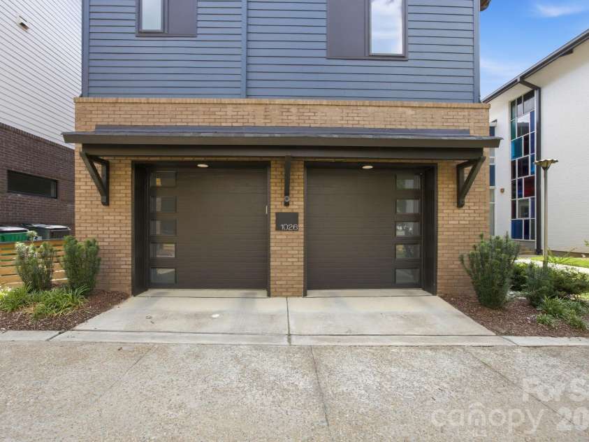 1026 Polaris Way, Charlotte, NC 28205.  MLS# CAR4391367, YatesRealty ID 29942. 