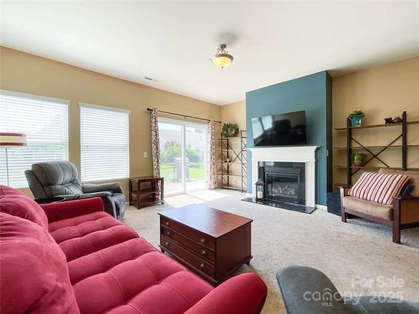 1500 Sunflower Field Place, Matthews, NC 28104.  MLS# CAR4281804, YatesRealty ID 29942. 