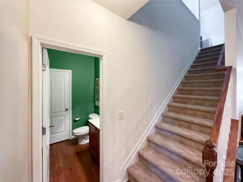 1500 Sunflower Field Place, Matthews, NC 28104.  MLS# CAR4281804, YatesRealty ID 29942. 