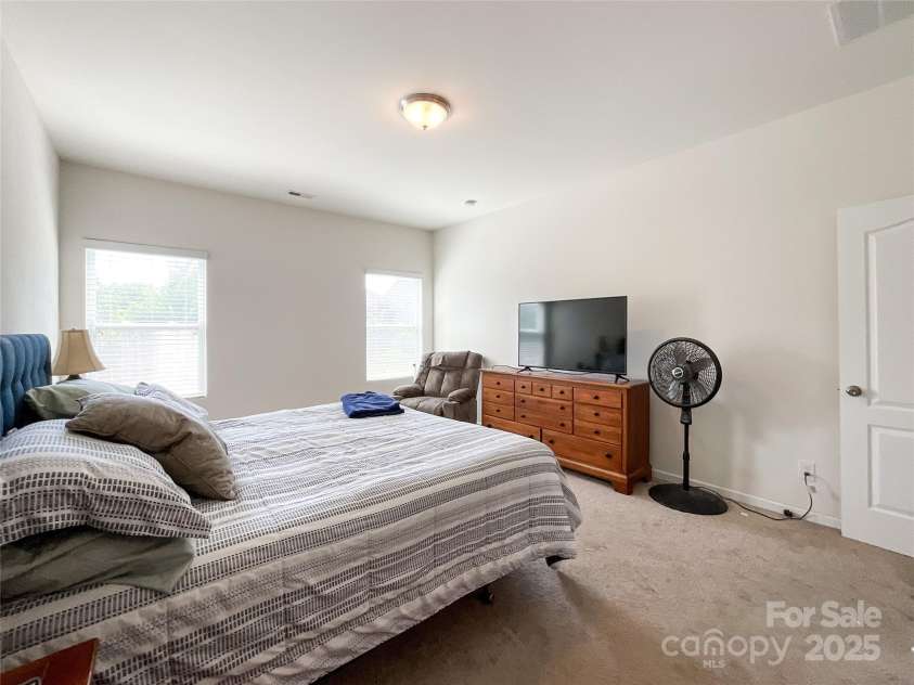 1500 Sunflower Field Place, Matthews, NC 28104.  MLS# CAR4281804, YatesRealty ID 29942. 