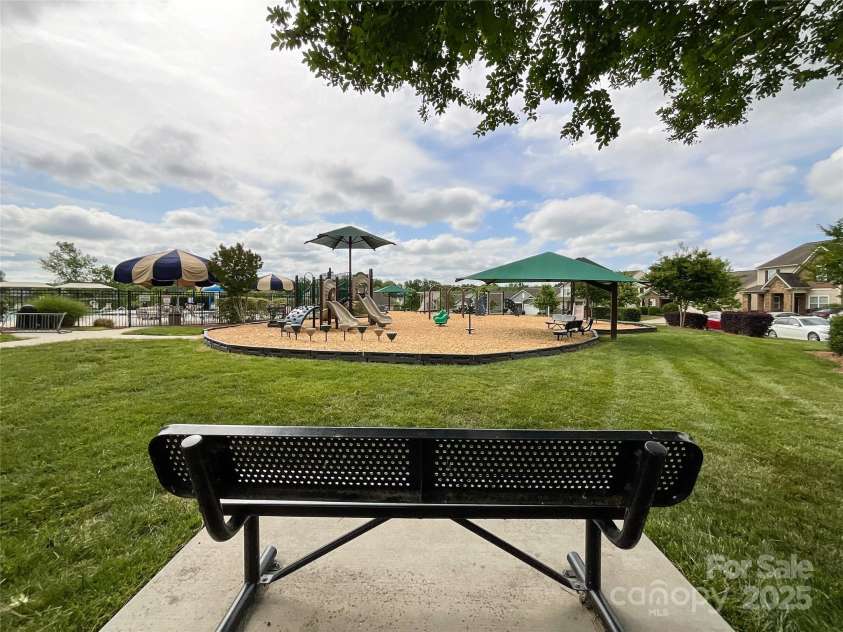 1500 Sunflower Field Place, Matthews, NC 28104.  MLS# CAR4281804, YatesRealty ID 29942. 