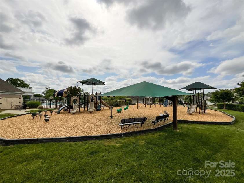 1500 Sunflower Field Place, Matthews, NC 28104.  MLS# CAR4281804, YatesRealty ID 29942. 