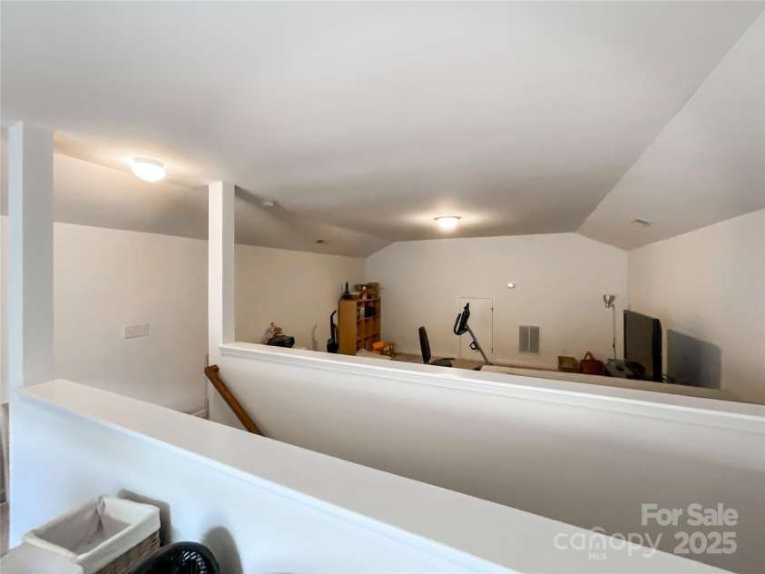 1500 Sunflower Field Place, Matthews, NC 28104.  MLS# CAR4281804, YatesRealty ID 29942. Bonus/ Loft area