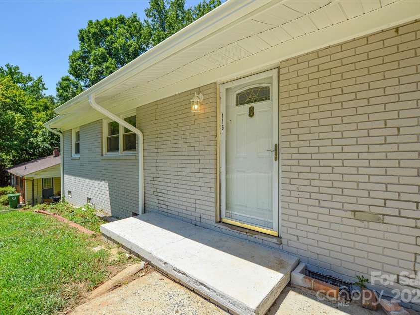 116 Brymer Road, Gastonia, NC 28056.  MLS# CAR4283903, YatesRealty ID 29943. 