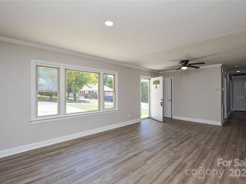 116 Brymer Road, Gastonia, NC 28056.  MLS# CAR4283903, YatesRealty ID 29943. 
