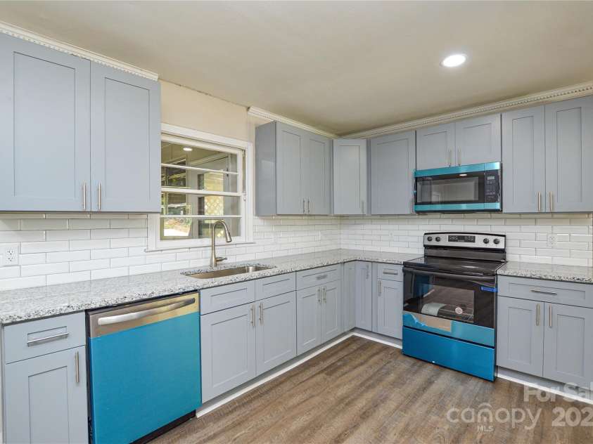 116 Brymer Road, Gastonia, NC 28056.  MLS# CAR4283903, YatesRealty ID 29943. 