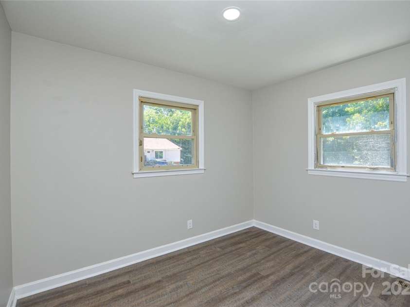 116 Brymer Road, Gastonia, NC 28056.  MLS# CAR4283903, YatesRealty ID 29943. 