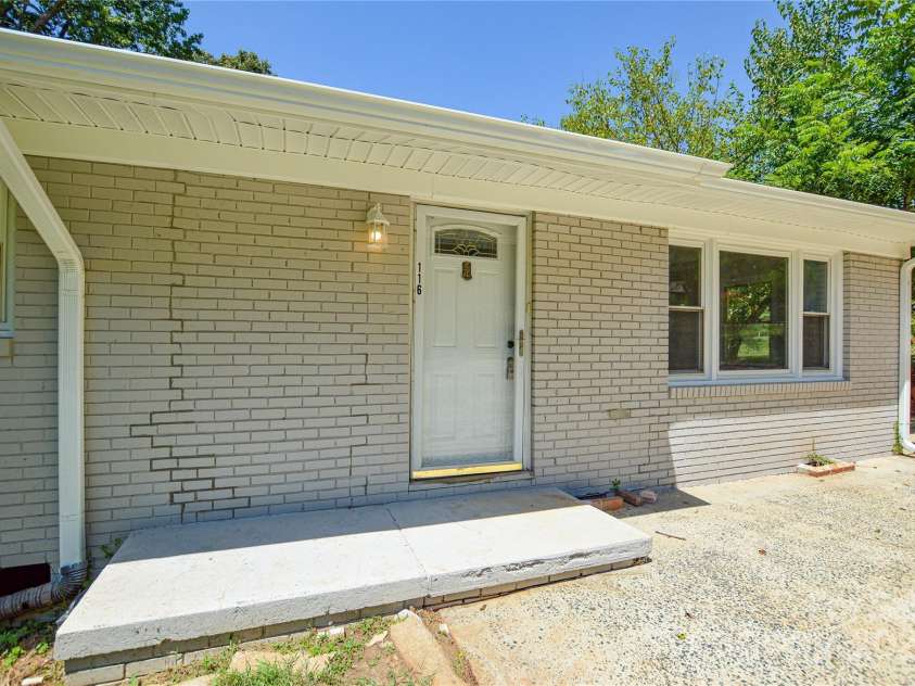 116 Brymer Road, Gastonia, NC 28056.  MLS# CAR4283903, YatesRealty ID 29943. 