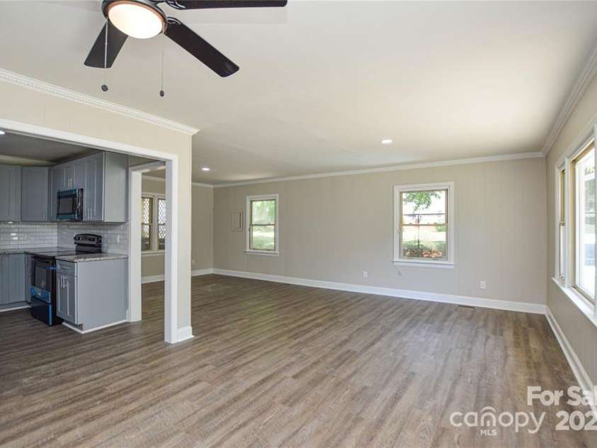 116 Brymer Road, Gastonia, NC 28056.  MLS# CAR4324466, YatesRealty ID 29943. 