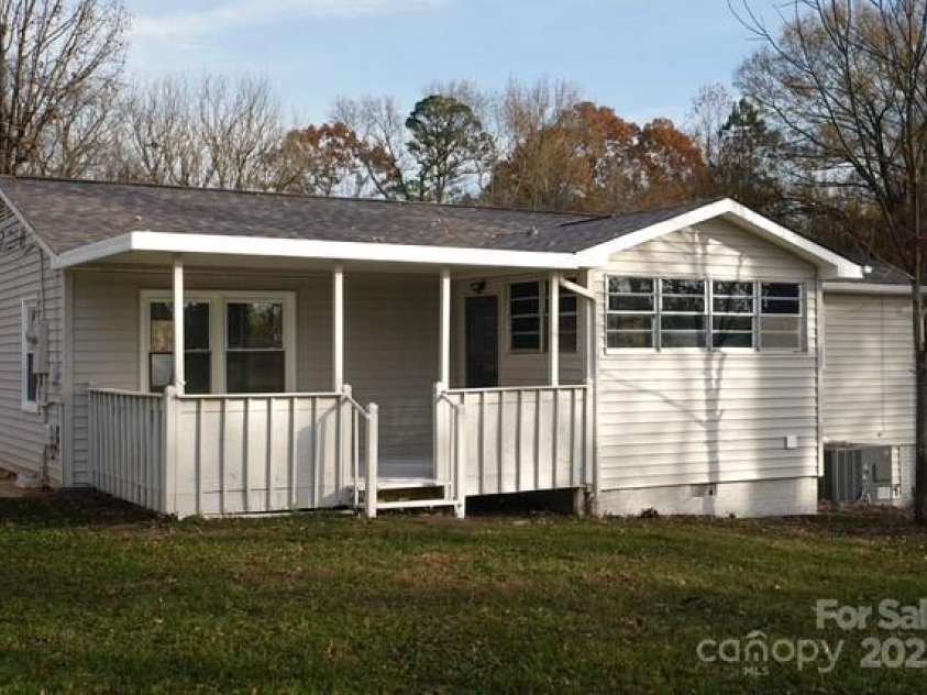 116 Brymer Road, Gastonia, NC 28056.  MLS# CAR4324466, YatesRealty ID 29943. 