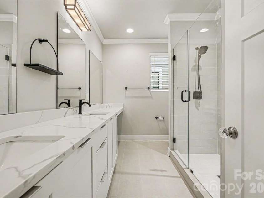 1571 Duckworth Avenue, Charlotte, NC 28208.  MLS# CAR4389981, YatesRealty ID 29943. 