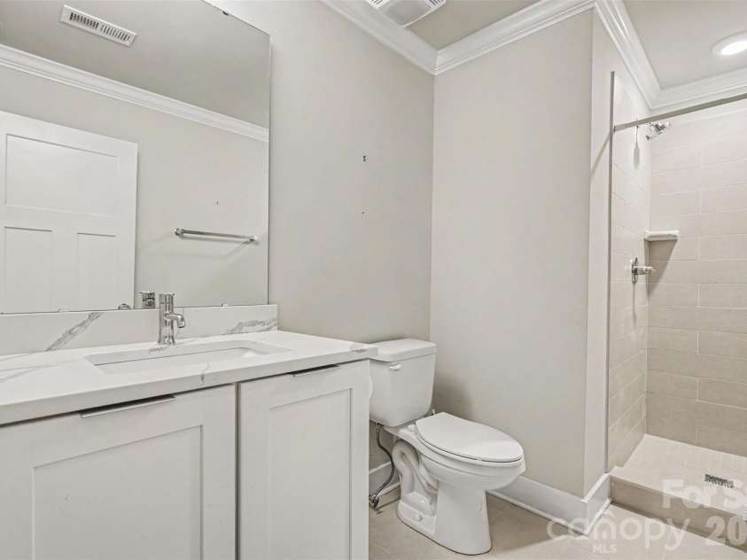 1571 Duckworth Avenue, Charlotte, NC 28208.  MLS# CAR4389981, YatesRealty ID 29943. 