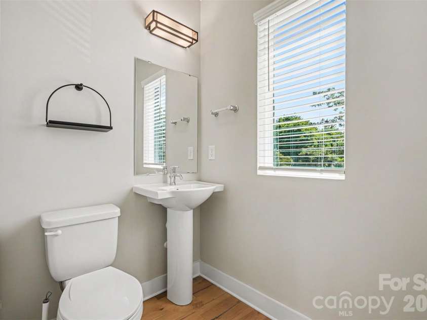 1571 Duckworth Avenue, Charlotte, NC 28208.  MLS# CAR4426470, YatesRealty ID 29943. 