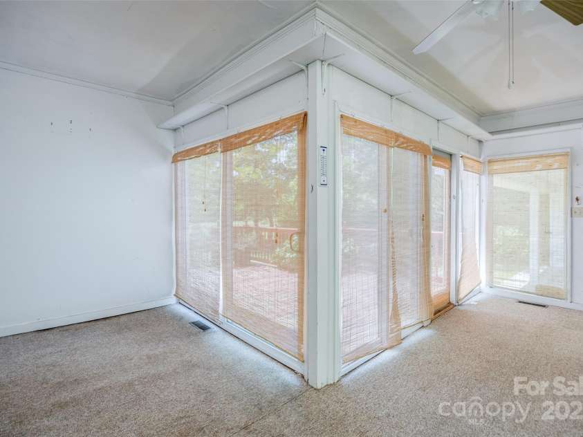 274 Old Harden Road, Winnsboro, SC 29180.  MLS# CAR4279242, YatesRealty ID 29944. Dining Nook/Entry