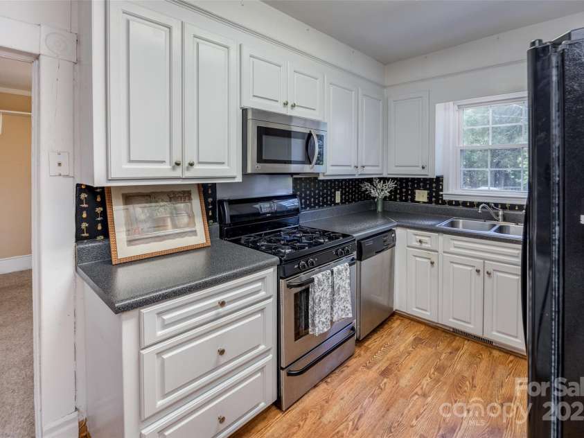 274 Old Harden Road, Winnsboro, SC 29180.  MLS# CAR4279242, YatesRealty ID 29944. Kitchen