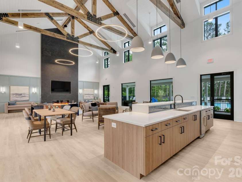 8025 Brookbank Drive, Charlotte, NC 28269.  MLS# CAR4390708, YatesRealty ID 29944. 
