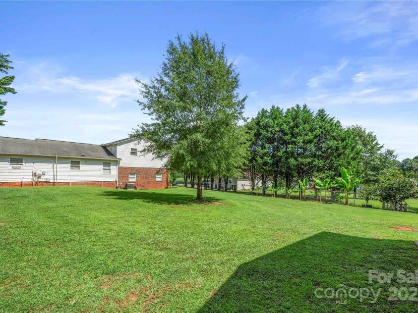 938 Lyndsey Brook Court, Lincolnton, NC 28092.  MLS# CAR4282551, YatesRealty ID 29945. 